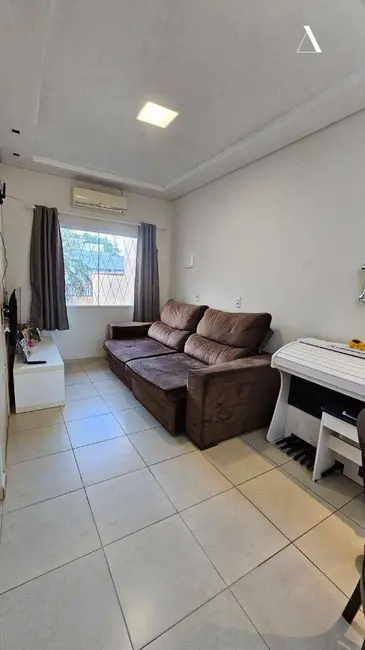Casa com 3 quartos à venda, 150m2 em Nova Brasília, Joinville - SC - imagem 6 Foto 6 de Casa com 3 quartos à venda, 150m2 em Nova Brasília, Joinville - SC