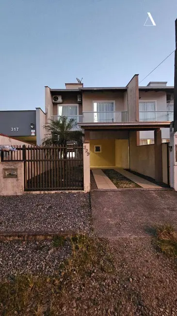 Foto 1 de Casa com 3 quartos à venda, 150m2 em Nova Brasília, Joinville - SC