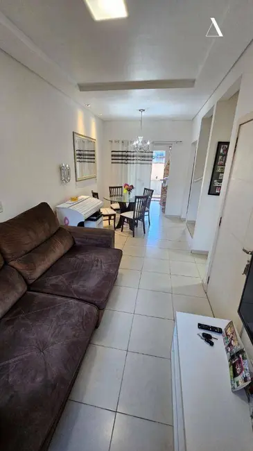 Casa com 3 quartos à venda, 150m2 em Nova Brasília, Joinville - SC - imagem 5 Foto 5 de Casa com 3 quartos à venda, 150m2 em Nova Brasília, Joinville - SC