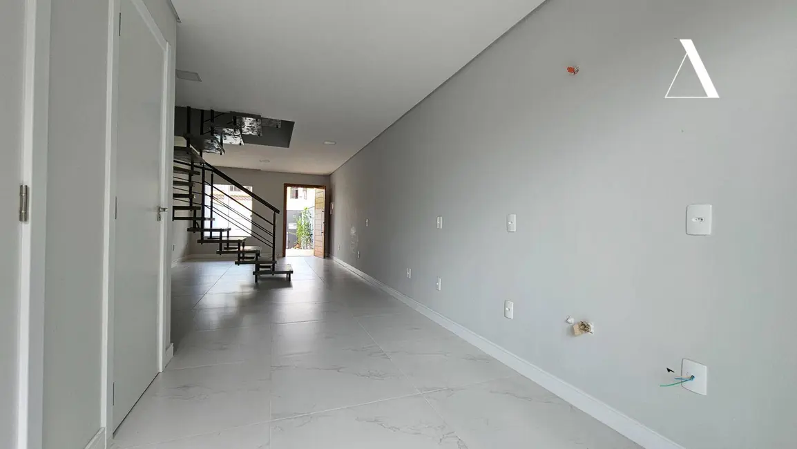 Foto 6 de Casa com 3 quartos à venda, 110m2 em Bucarein, Joinville - SC
