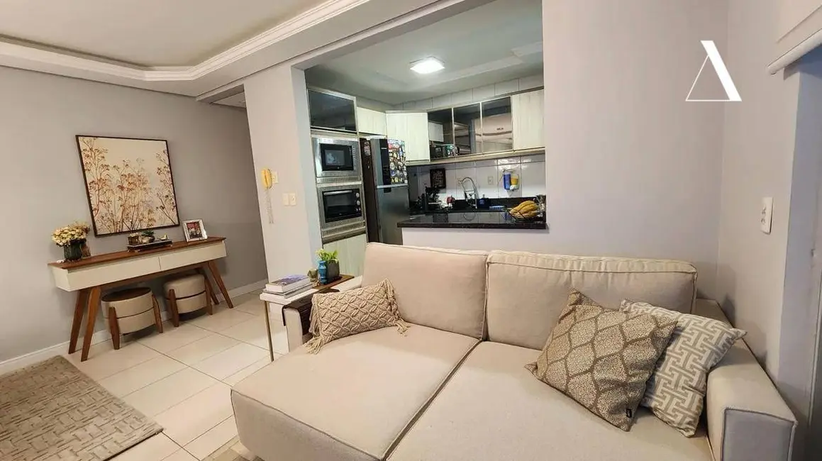 Foto 2 de Apartamento com 3 quartos à venda, 74m2 em Floresta, Joinville - SC