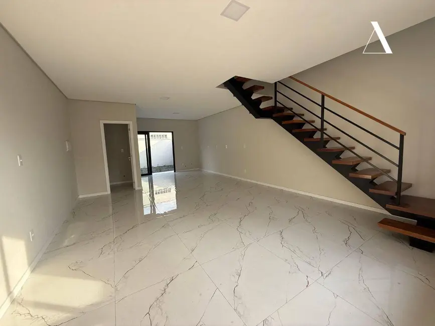 Foto 8 de Casa com 3 quartos à venda, 103m2 em Anita Garibaldi, Joinville - SC