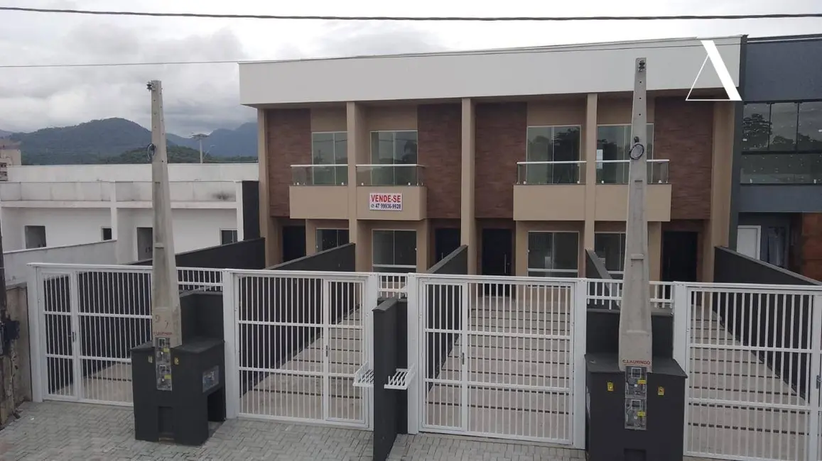 Foto 1 de Casa com 2 quartos à venda, 92m2 em Vila Nova, Joinville - SC