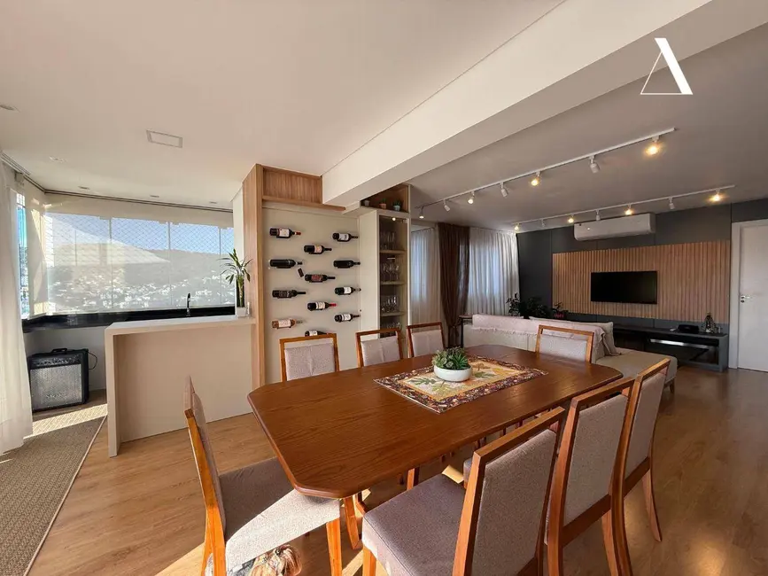 Foto 6 de Cobertura com 3 quartos à venda, 201m2 em Bom Retiro, Joinville - SC