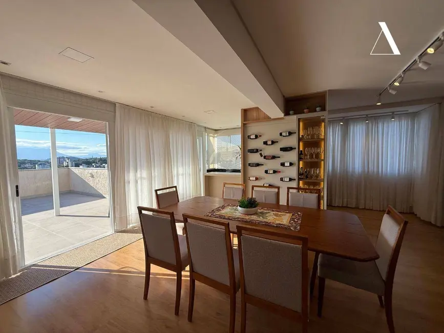 Foto 5 de Cobertura com 3 quartos à venda, 201m2 em Bom Retiro, Joinville - SC