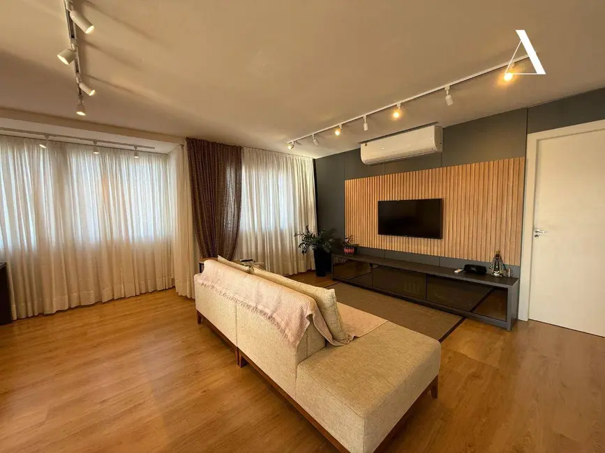 Foto 3 de Cobertura com 3 quartos à venda, 201m2 em Bom Retiro, Joinville - SC