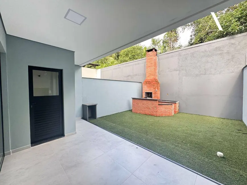 Foto 6 de Casa com 3 quartos à venda, 188m2 em Bom Retiro, Joinville - SC