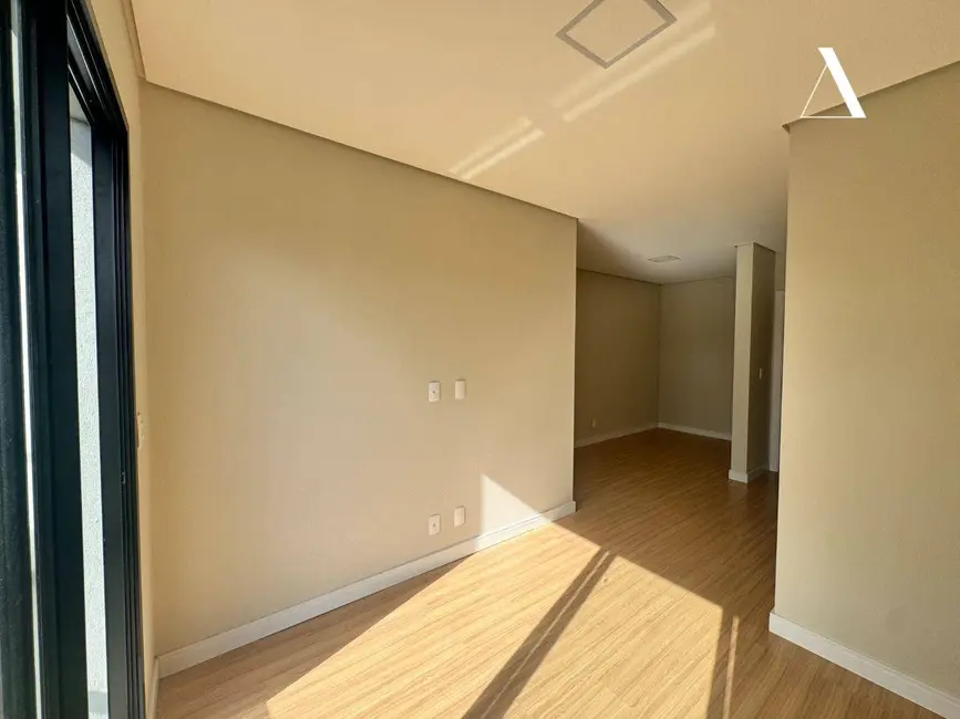 Foto 8 de Casa com 3 quartos à venda, 188m2 em Bom Retiro, Joinville - SC