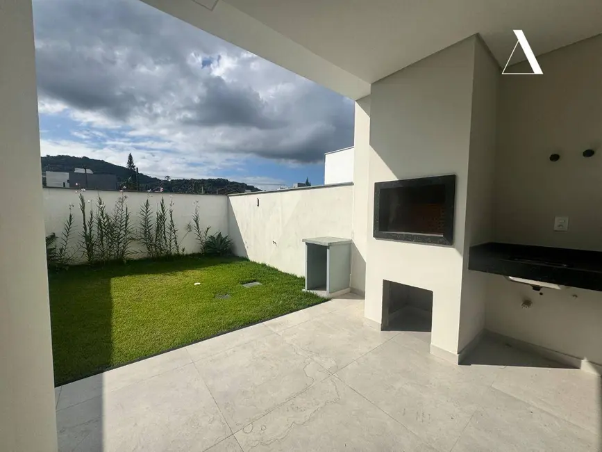 Foto 4 de Casa com 3 quartos à venda, 137m2 em Saguaçu, Joinville - SC