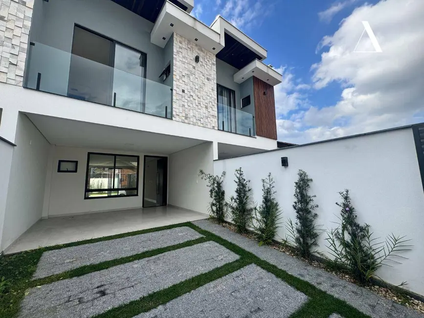 Foto 1 de Casa com 3 quartos à venda, 137m2 em Saguaçu, Joinville - SC