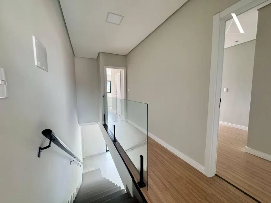 Foto 6 de Casa com 3 quartos à venda, 137m2 em Saguaçu, Joinville - SC