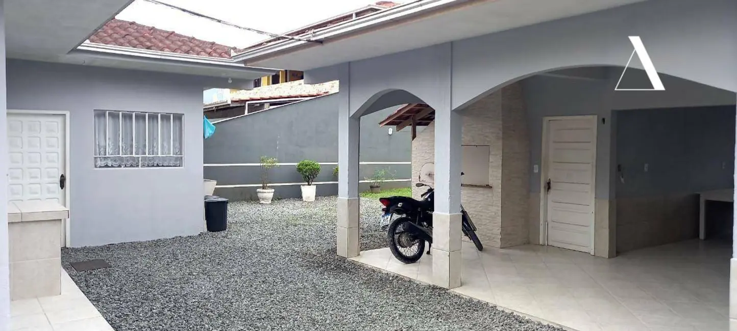 Foto 5 de Casa com 4 quartos à venda, 554m2 em Iririú, Joinville - SC