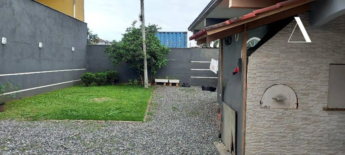 Foto 9 de Casa com 4 quartos à venda, 554m2 em Iririú, Joinville - SC