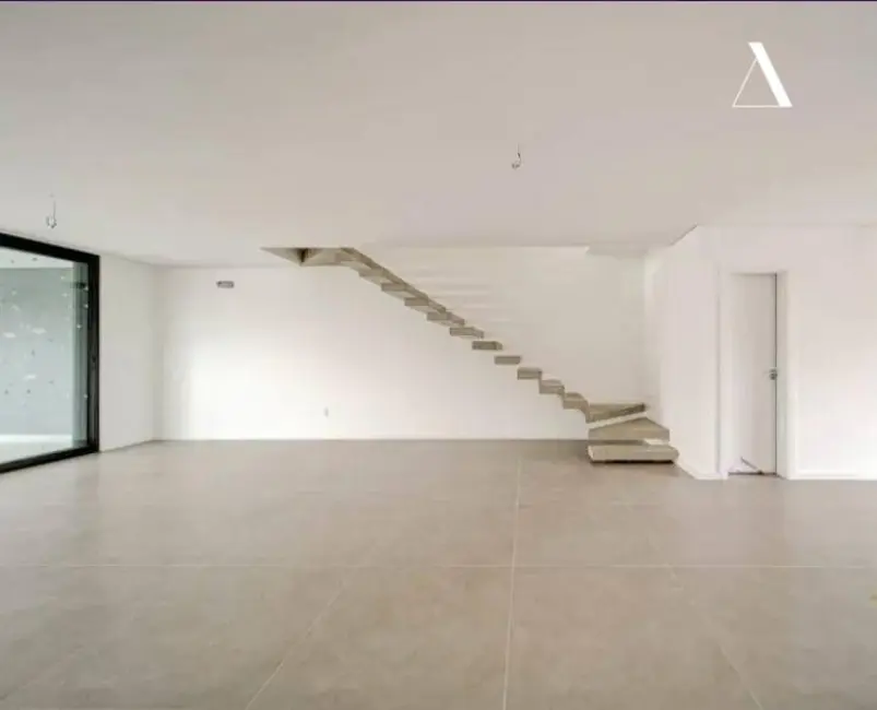 Foto 6 de Casa com 3 quartos à venda, 176m2 em Saguaçu, Joinville - SC