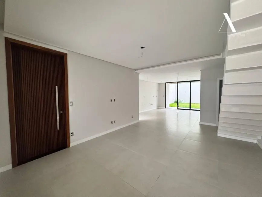 Casa com 3 quartos à venda, 163m2 em Saguaçu, Joinville - SC - imagem 6 Foto 6 de Casa com 3 quartos à venda, 163m2 em Saguaçu, Joinville - SC