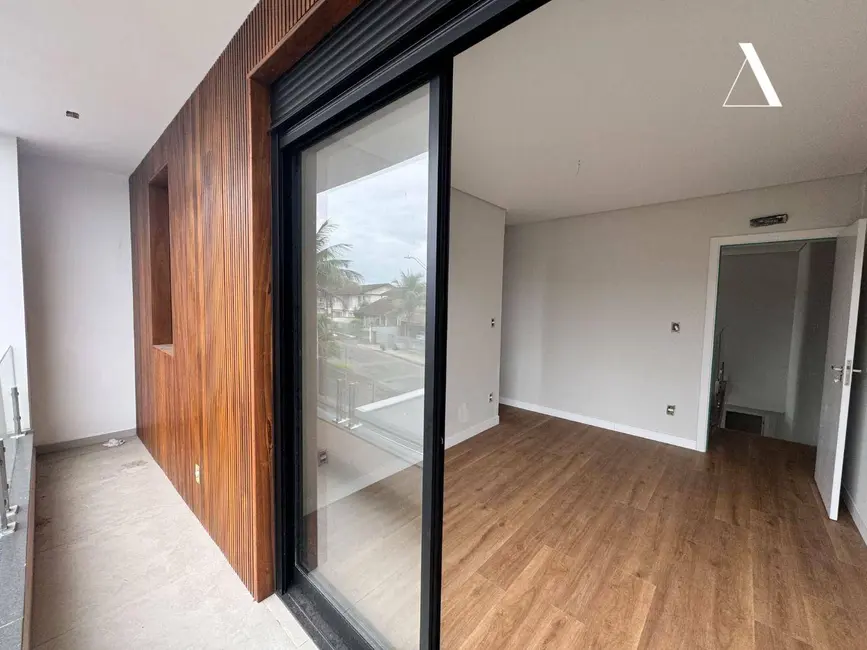 Casa com 3 quartos à venda, 163m2 em Saguaçu, Joinville - SC - imagem 8 Foto 8 de Casa com 3 quartos à venda, 163m2 em Saguaçu, Joinville - SC