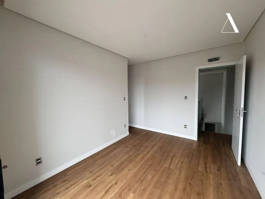 Casa com 3 quartos à venda, 163m2 em Saguaçu, Joinville - SC - imagem 7 Foto 7 de Casa com 3 quartos à venda, 163m2 em Saguaçu, Joinville - SC