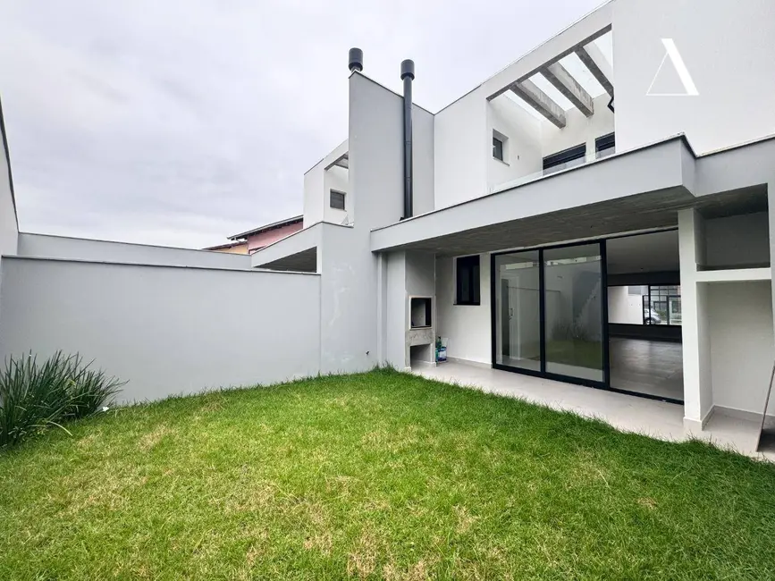 Casa com 3 quartos à venda, 163m2 em Saguaçu, Joinville - SC - imagem 1 Foto 1 de Casa com 3 quartos à venda, 163m2 em Saguaçu, Joinville - SC