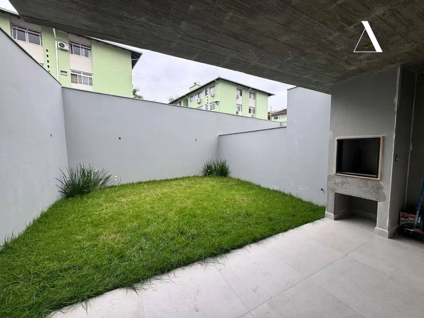 Casa com 3 quartos à venda, 163m2 em Saguaçu, Joinville - SC - imagem 2 Foto 2 de Casa com 3 quartos à venda, 163m2 em Saguaçu, Joinville - SC