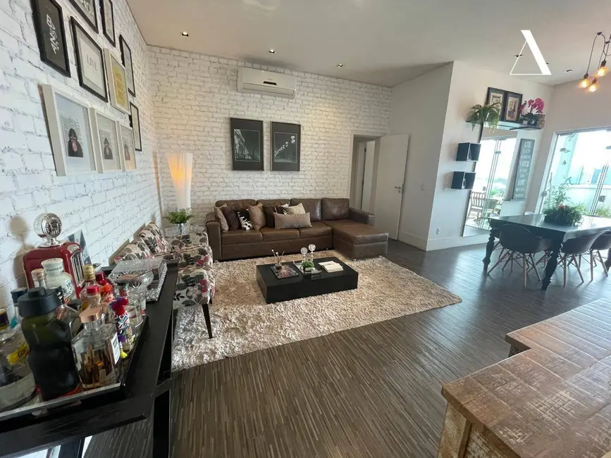 Apartamento com 3 quartos à venda, 167m2 em América, Joinville - SC - imagem 1 Foto 1 de Apartamento com 3 quartos à venda, 167m2 em América, Joinville - SC