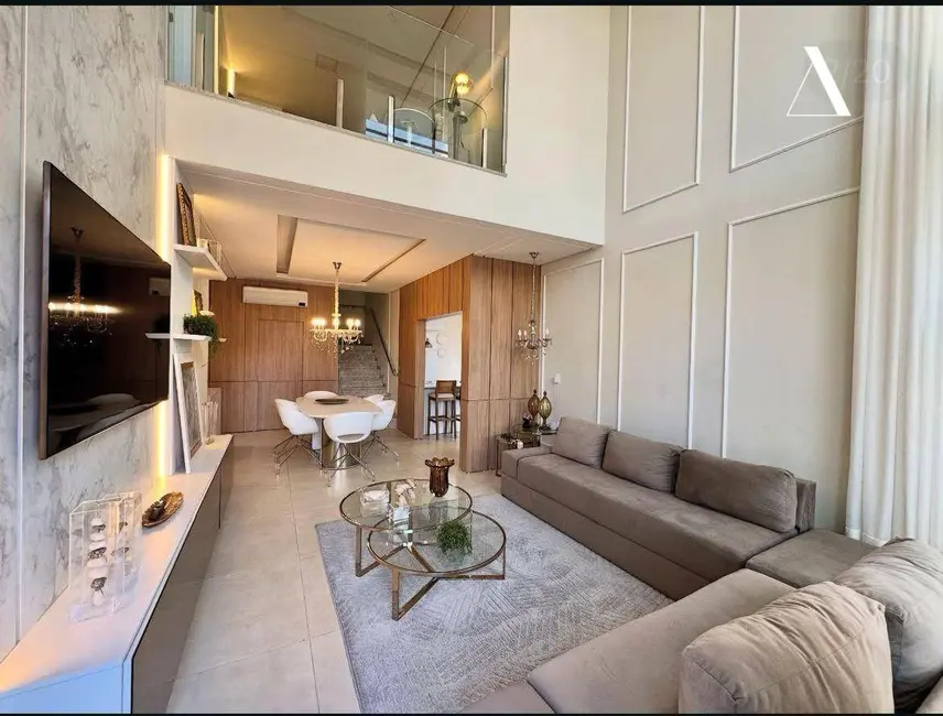 Casa com 3 quartos à venda, 204m2 em América, Joinville - SC - imagem 3 Foto 3 de Casa com 3 quartos à venda, 204m2 em América, Joinville - SC