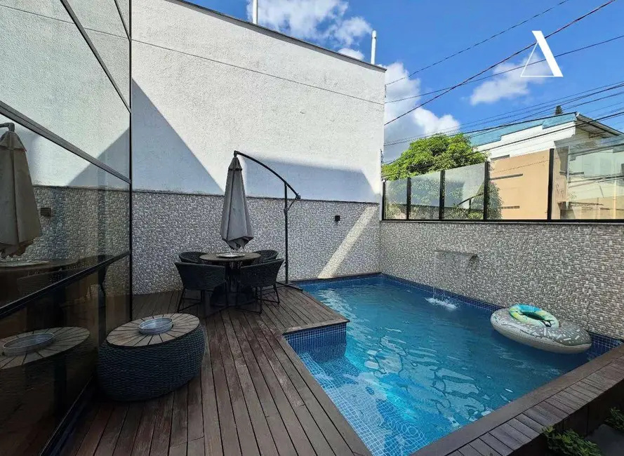 Foto 2 de Casa com 3 quartos à venda, 204m2 em América, Joinville - SC