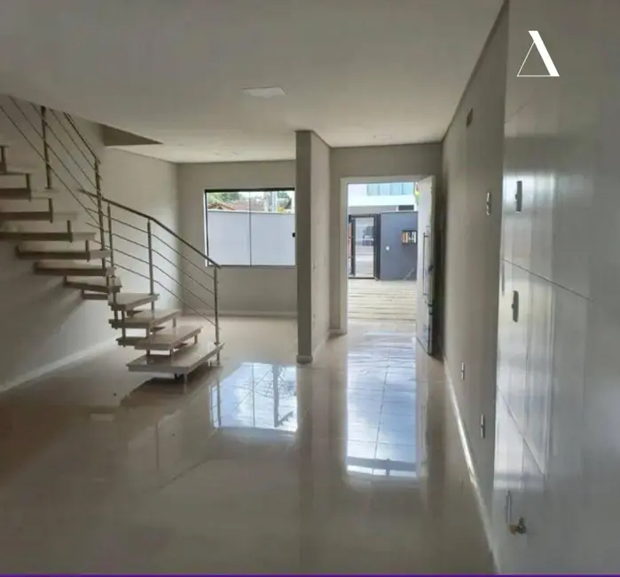 Foto 3 de Casa com 3 quartos à venda, 136m2 em Bom Retiro, Joinville - SC