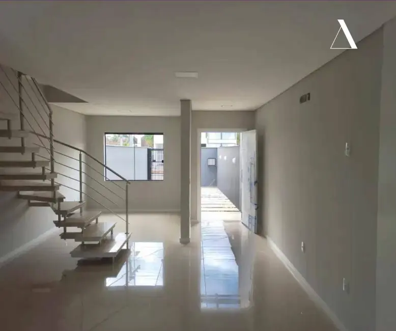 Foto 4 de Casa com 3 quartos à venda, 136m2 em Bom Retiro, Joinville - SC