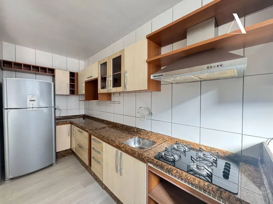 Foto 4 de Apartamento com 3 quartos para alugar, 86m2 em Santo Antônio, Joinville - SC