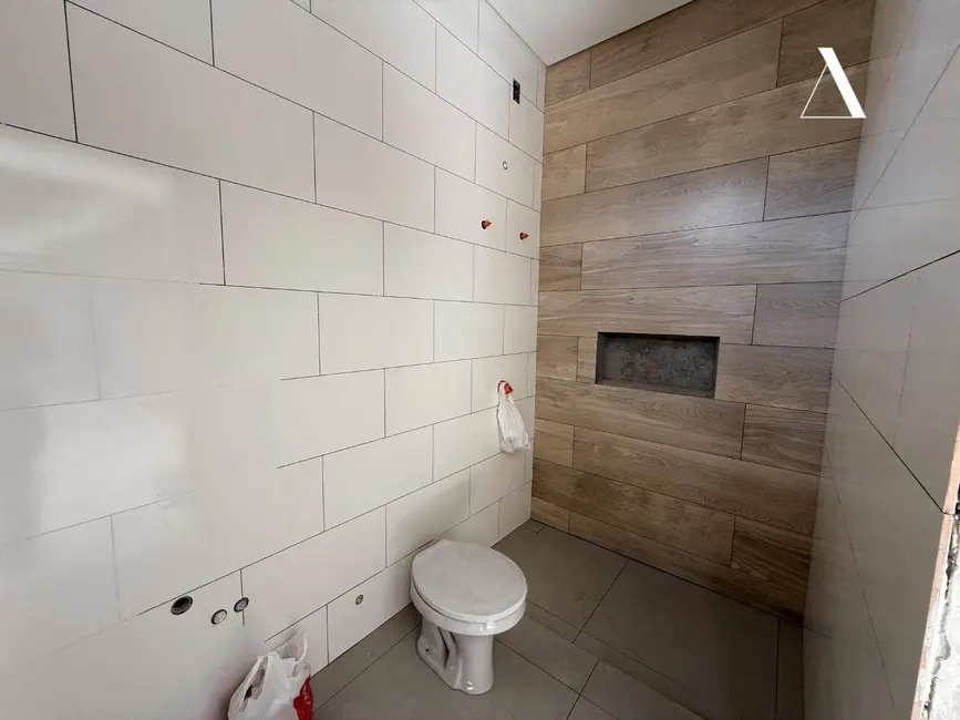 Foto 8 de Casa com 3 quartos à venda, 244m2 em Petrópolis, Joinville - SC