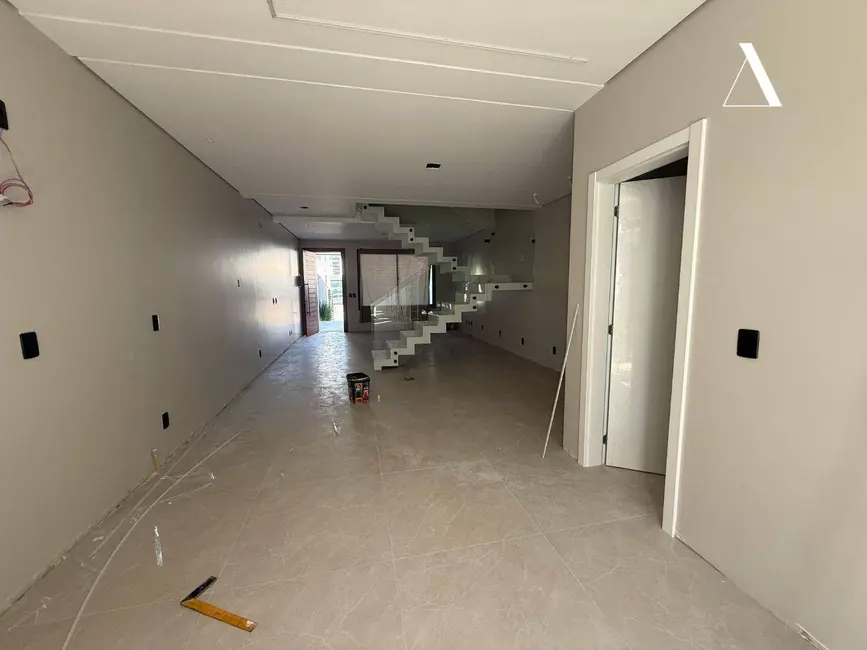 Foto 3 de Casa com 3 quartos à venda, 180m2 em Anita Garibaldi, Joinville - SC