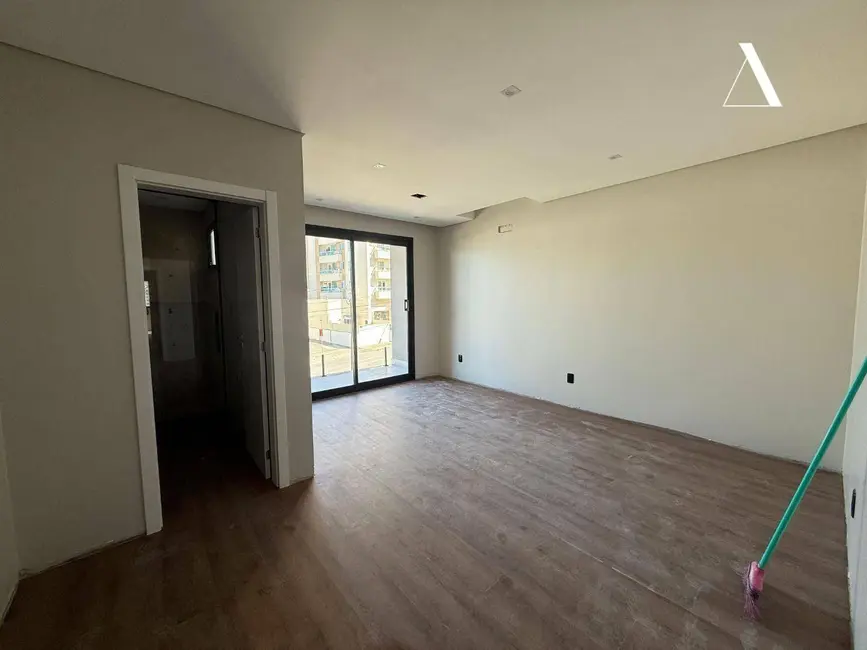 Foto 7 de Casa com 3 quartos à venda, 180m2 em Anita Garibaldi, Joinville - SC