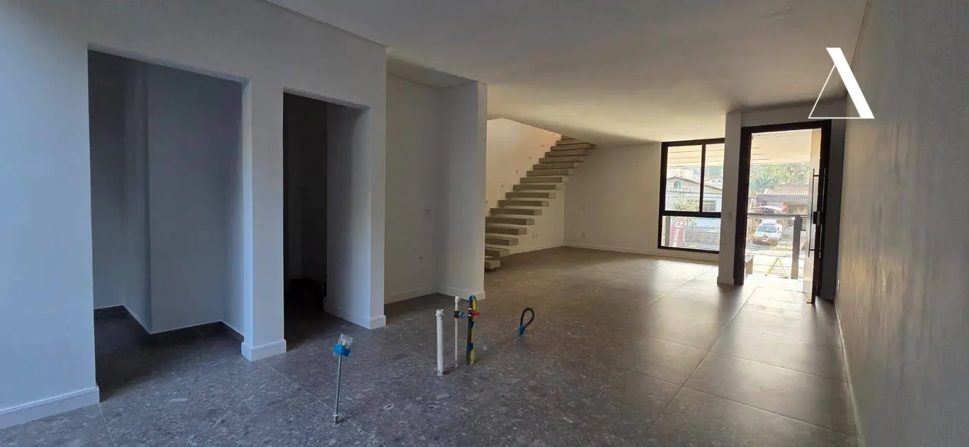 Foto 8 de Casa com 3 quartos à venda, 163m2 em Anita Garibaldi, Joinville - SC