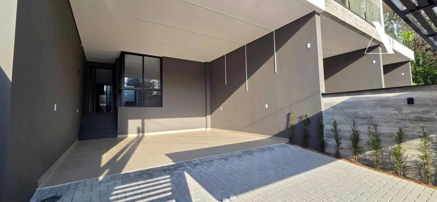 Foto 3 de Casa com 3 quartos à venda, 163m2 em Anita Garibaldi, Joinville - SC