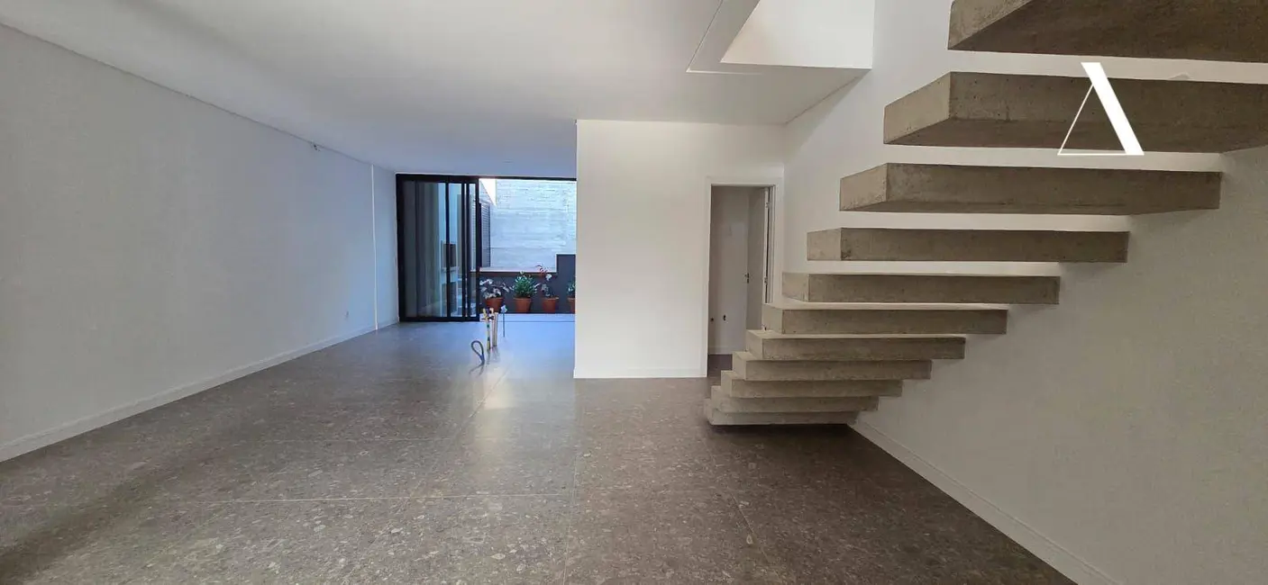 Foto 7 de Casa com 3 quartos à venda, 163m2 em Anita Garibaldi, Joinville - SC