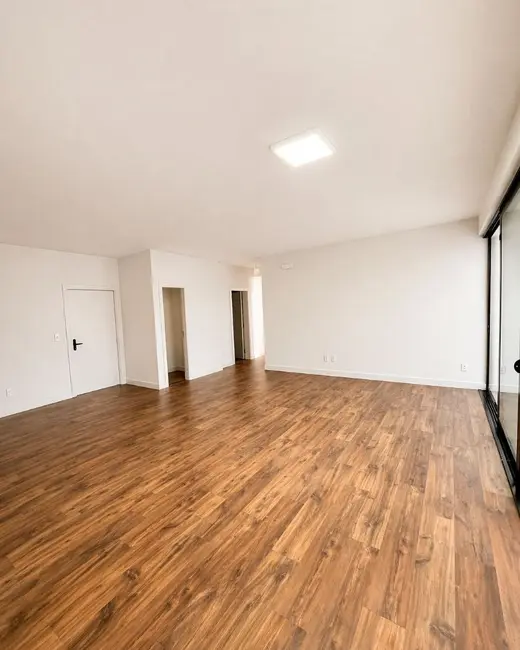 Foto 9 de Apartamento com 3 quartos à venda, 127m2 em América, Joinville - SC