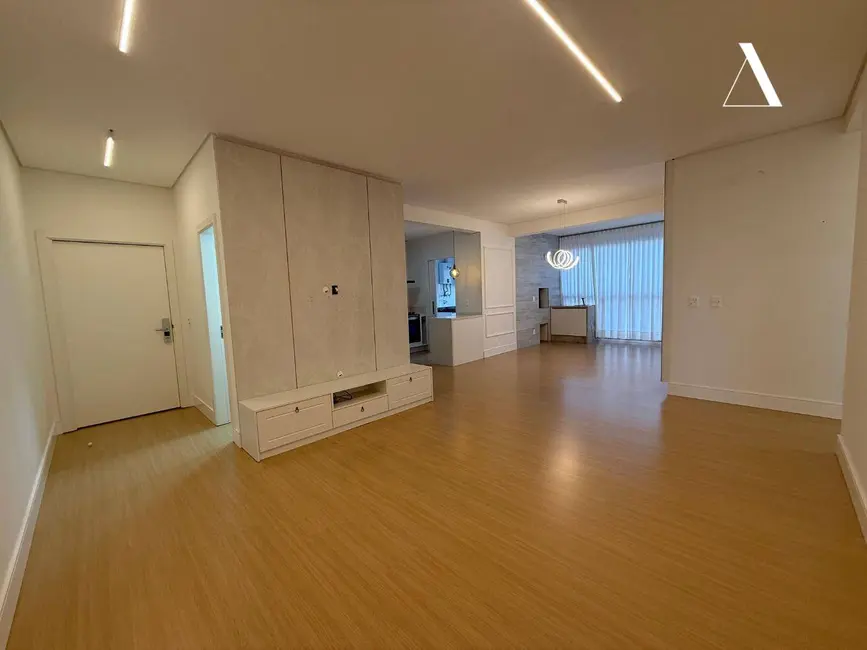 Apartamento com 3 quartos à venda, 127m2 em América, Joinville - SC - imagem 2 Foto 2 de Apartamento com 3 quartos à venda, 127m2 em América, Joinville - SC