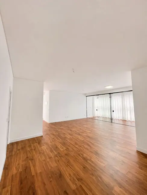 Foto 4 de Apartamento com 3 quartos à venda, 127m2 em América, Joinville - SC