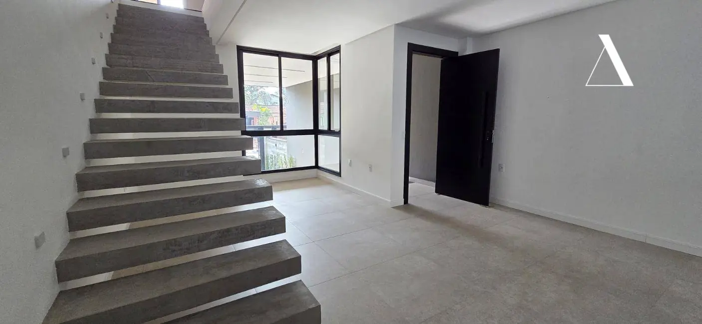 Foto 6 de Casa com 3 quartos à venda, 138m2 em Anita Garibaldi, Joinville - SC