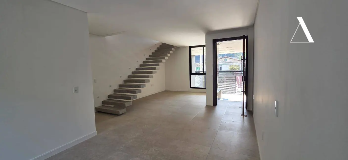 Foto 5 de Casa com 3 quartos à venda, 138m2 em Anita Garibaldi, Joinville - SC