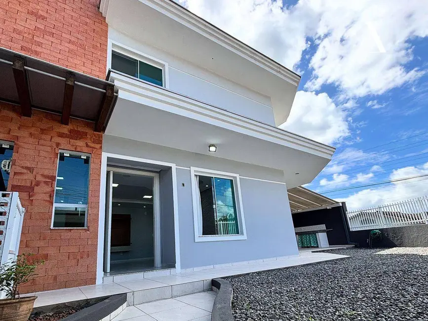 Foto 1 de Casa com 3 quartos à venda, 171m2 em Glória, Joinville - SC