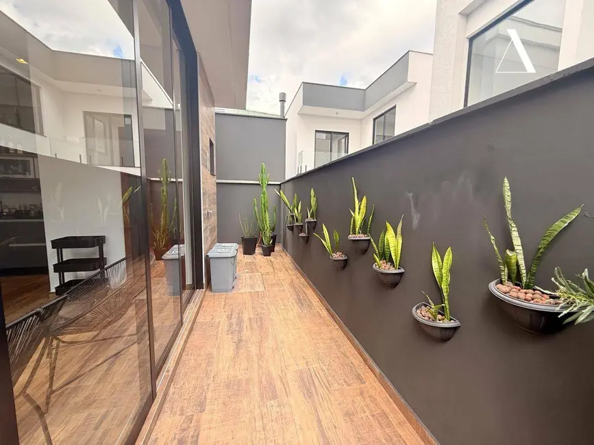 Foto 4 de Casa de Condomínio com 4 quartos à venda, 245m2 em Vila Nova, Joinville - SC