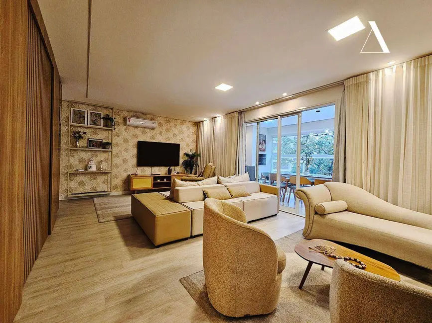 Apartamento com 4 quartos à venda, 276m2 em América, Joinville - SC - imagem 5 Foto 5 de Apartamento com 4 quartos à venda, 276m2 em América, Joinville - SC