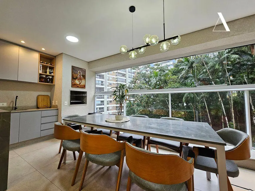 Apartamento com 4 quartos à venda, 276m2 em América, Joinville - SC - imagem 7 Foto 7 de Apartamento com 4 quartos à venda, 276m2 em América, Joinville - SC