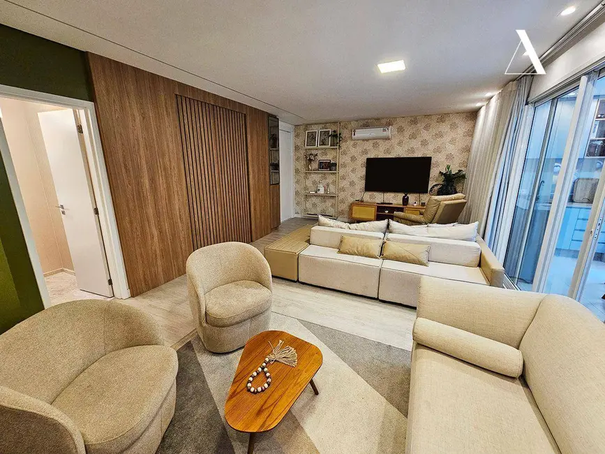 Apartamento com 4 quartos à venda, 276m2 em América, Joinville - SC - imagem 2 Foto 2 de Apartamento com 4 quartos à venda, 276m2 em América, Joinville - SC