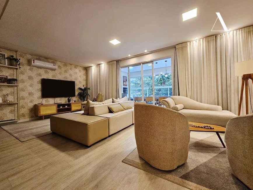 Apartamento com 4 quartos à venda, 276m2 em América, Joinville - SC - imagem 4 Foto 4 de Apartamento com 4 quartos à venda, 276m2 em América, Joinville - SC