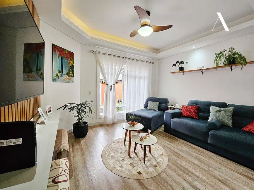 Foto 3 de Casa com 3 quartos à venda, 112m2 em Santo Antônio, Joinville - SC