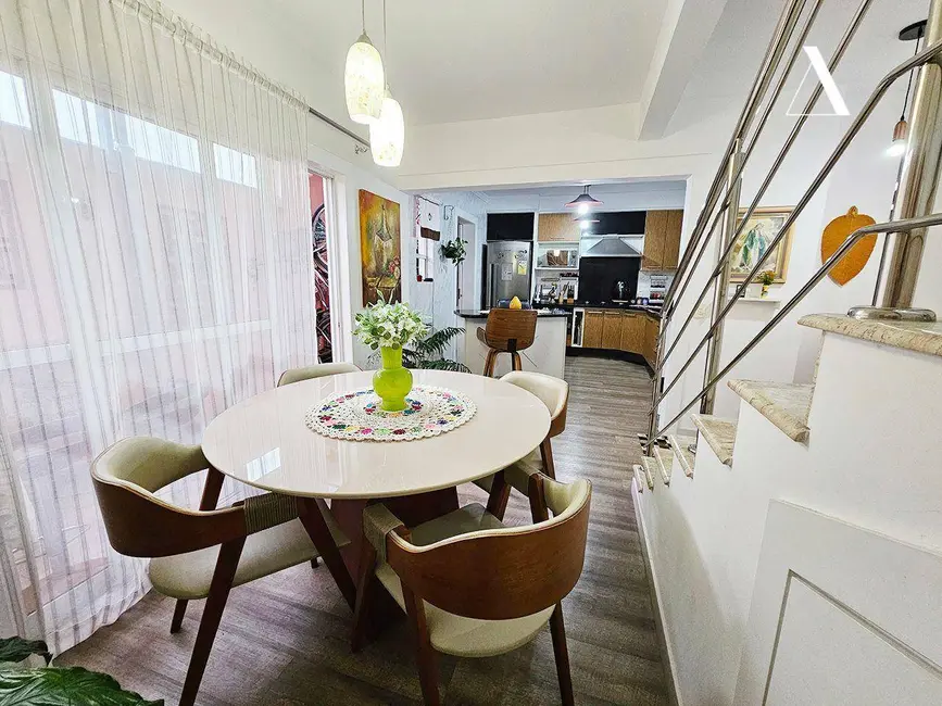 Foto 8 de Casa com 3 quartos à venda, 112m2 em Santo Antônio, Joinville - SC