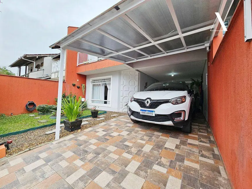Foto 2 de Casa com 3 quartos à venda, 112m2 em Santo Antônio, Joinville - SC