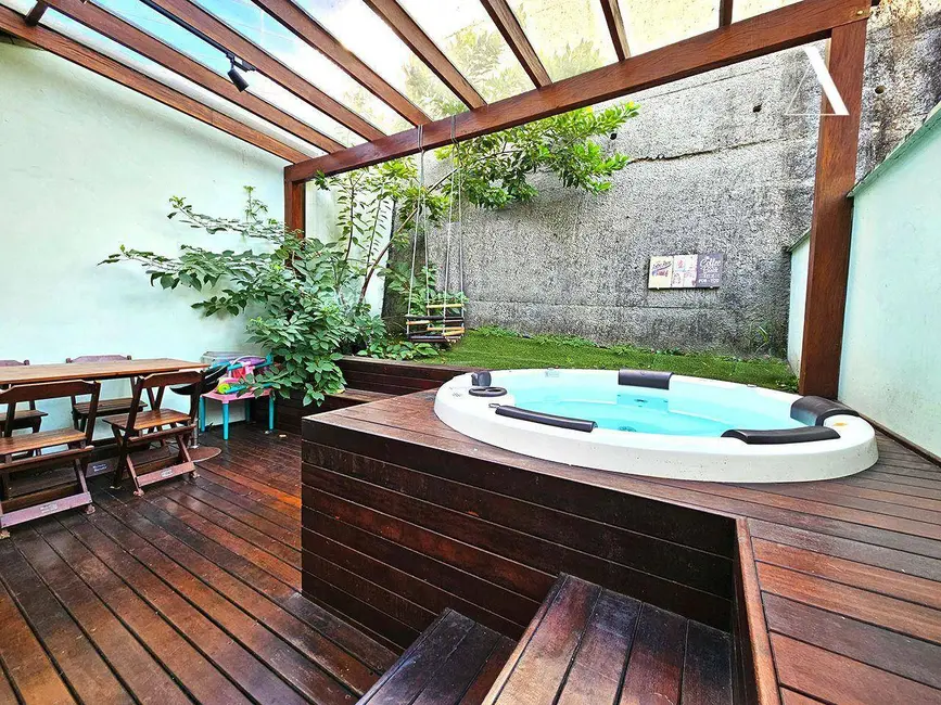 Foto 4 de Casa com 4 quartos à venda, 151m2 em Petrópolis, Joinville - SC